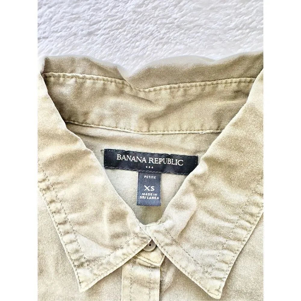 Banana Republic men’s Olive green casual button-down shirt size XS petite